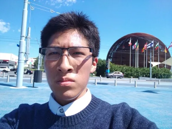 Piter as a Summer Student at CERN, from Hits to Tracks in 4 dimensions.