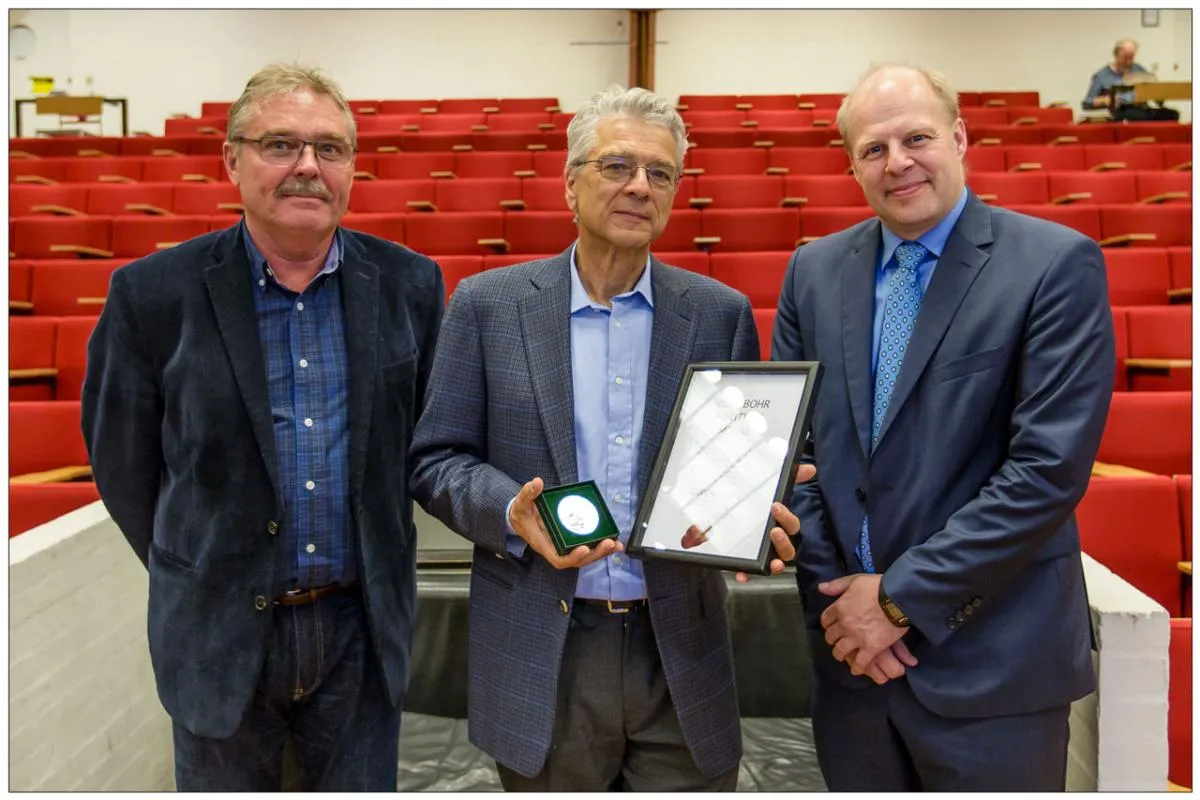 Jürgen Schukraft receives the Niels Bohr Institute Medal of Honour