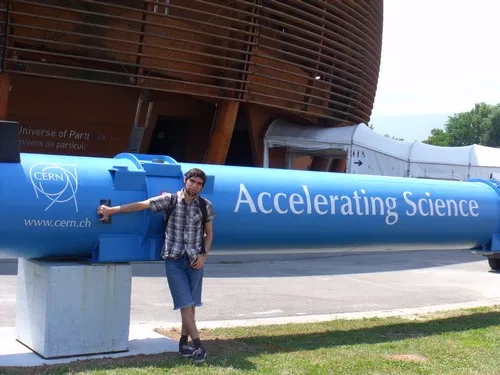 A unique oportunity of approaching experimental physics