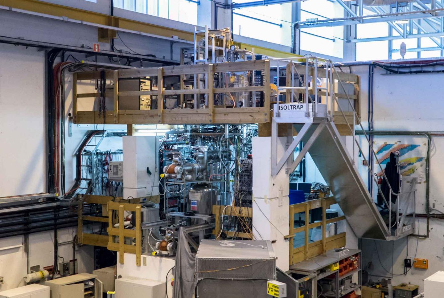ISOLTRAP measures cadmium isotope masses for the first time, probing a key nuclear shell gap